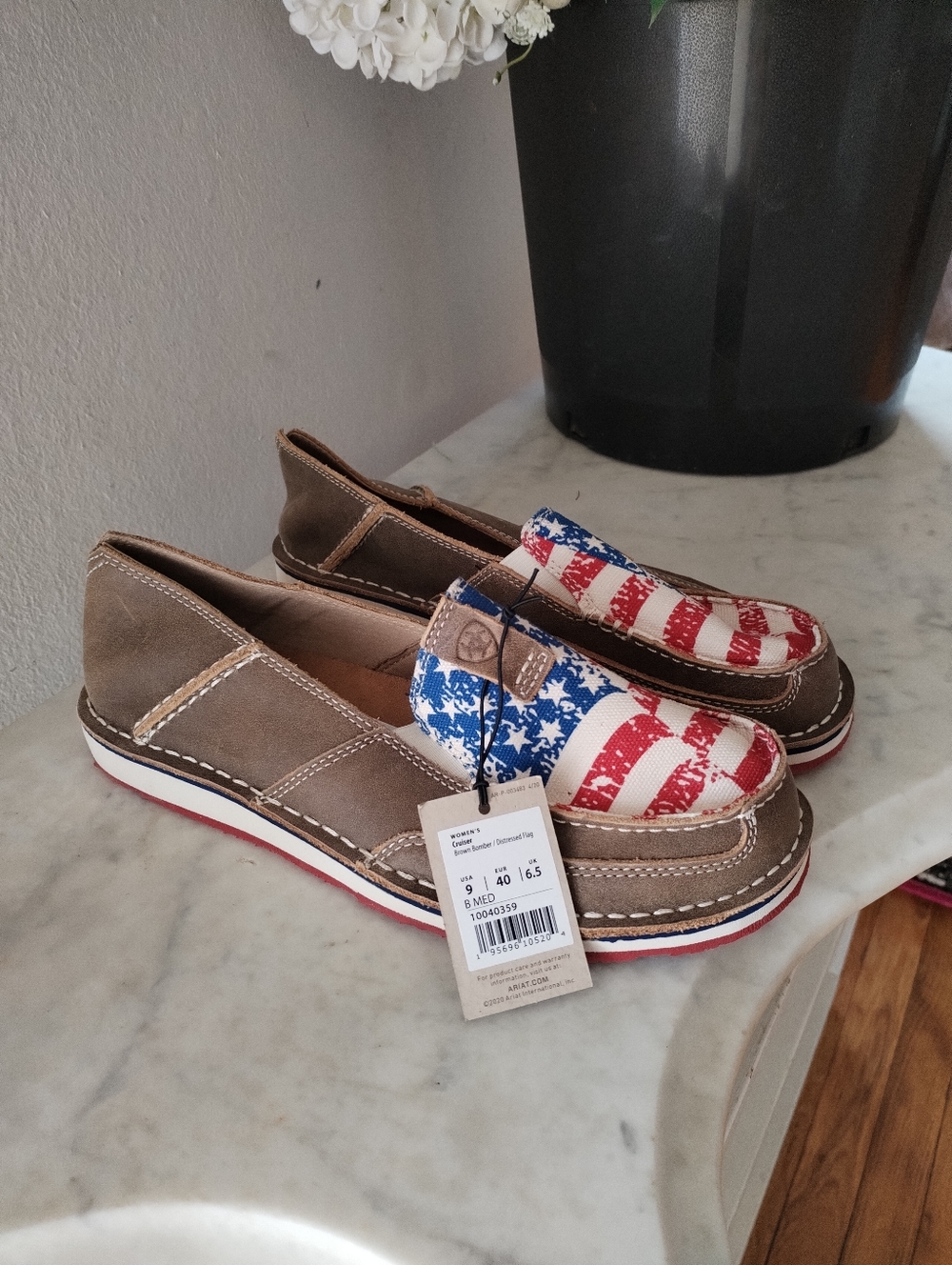 Women’s American flag Ariat Cruisers 9B